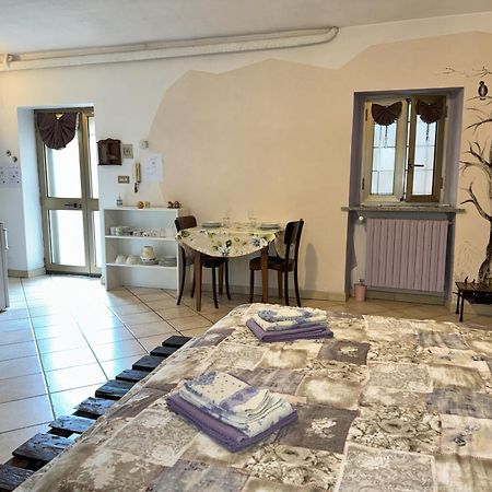 Casa Aromi Ed Arte Guest House Asti Bagian luar foto