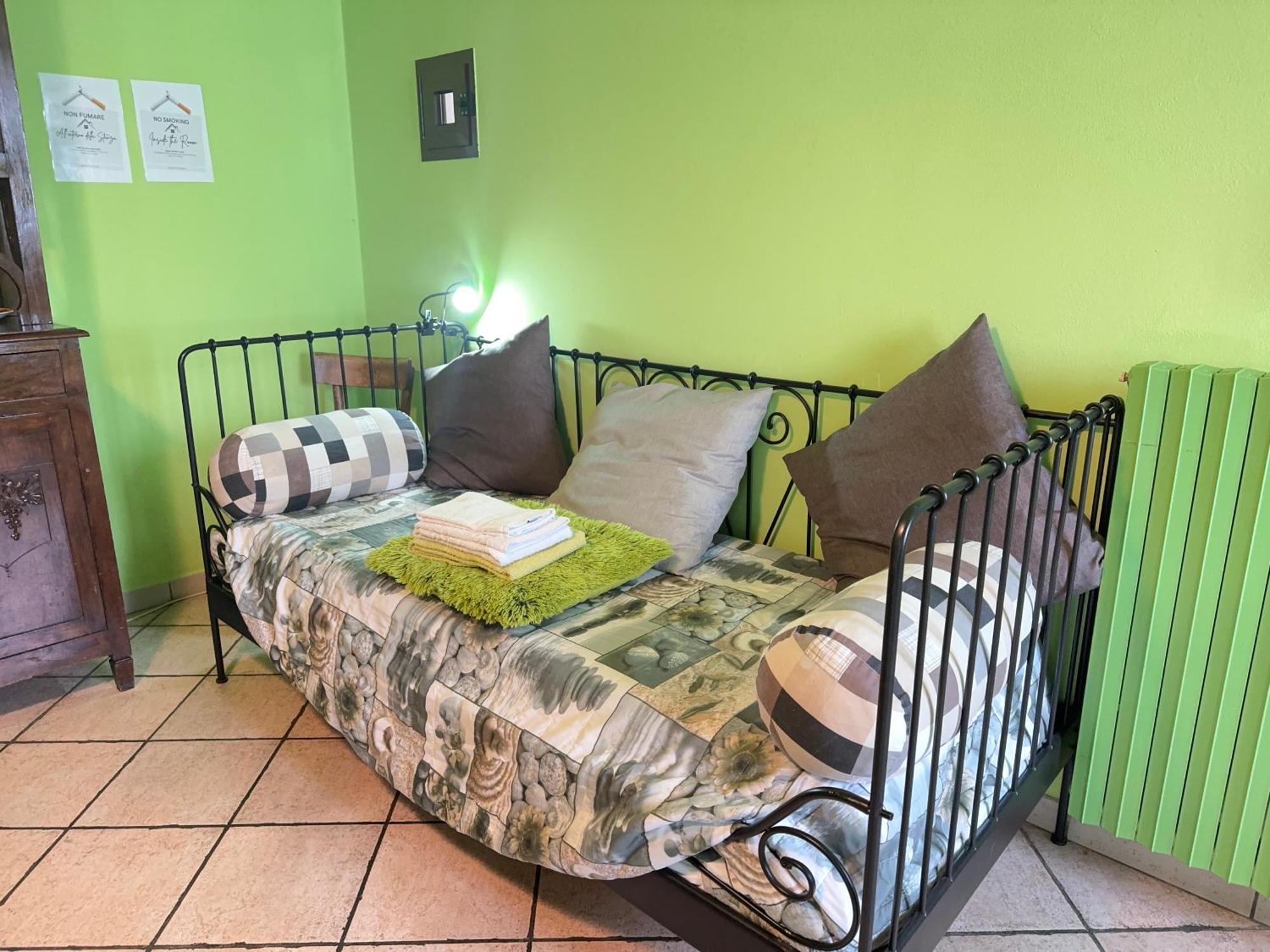 Casa Aromi Ed Arte Guest House Asti Bagian luar foto